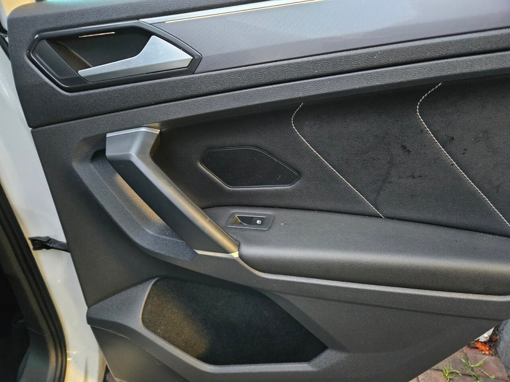 Used Volkswagen Tiguan 2016 for sale - 76867616: Photo 32