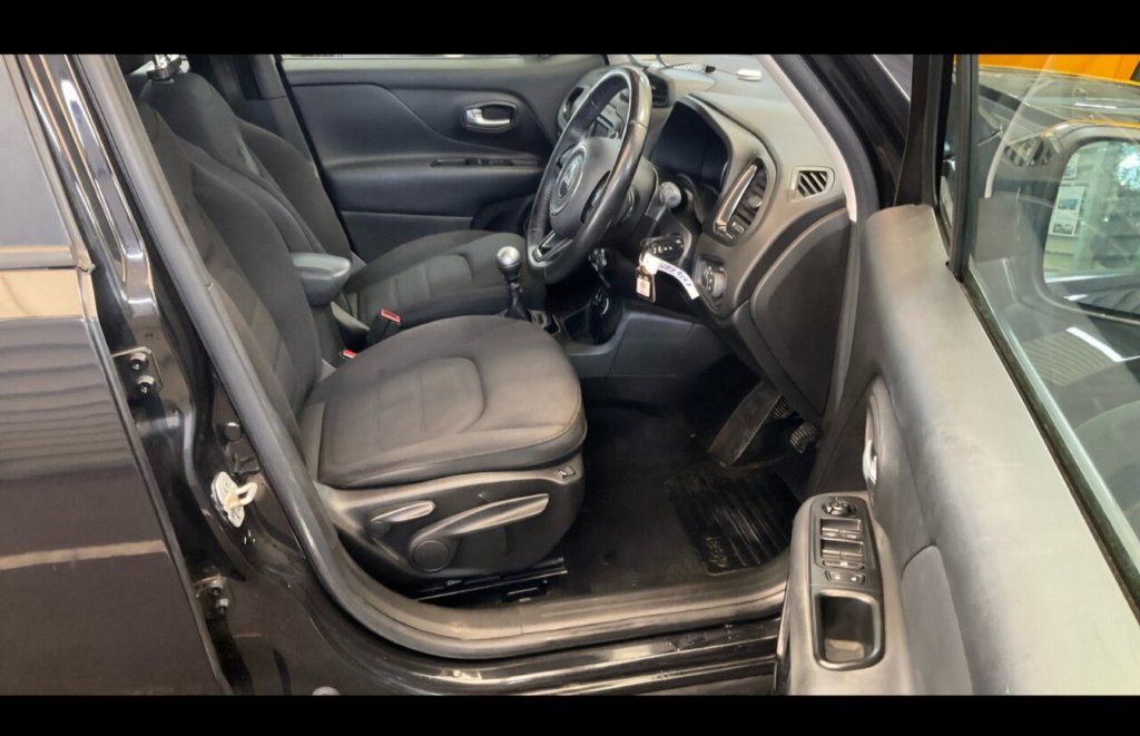 Used Jeep Renegade 2016 for sale - 76867650: Photo 7