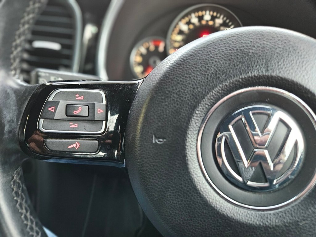 Used Volkswagen Beetle 2013 for sale - 76867614: Photo 24