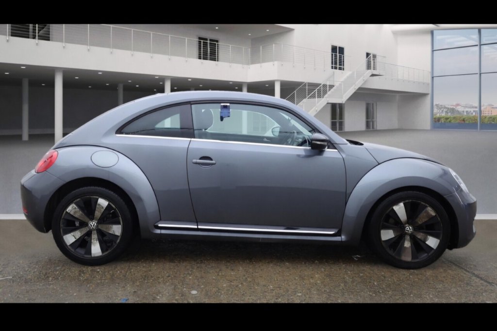 Used Volkswagen Beetle 2013 for sale - 76867614: Photo 3