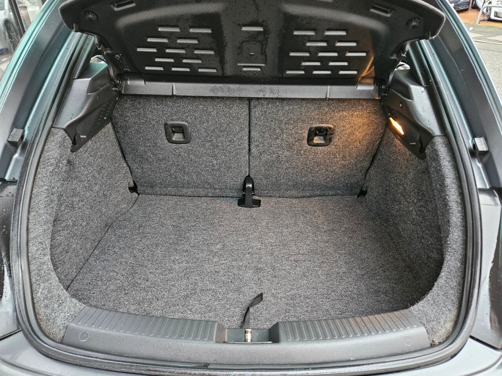 Used Volkswagen Beetle 2013 for sale - 76867614: Photo 40