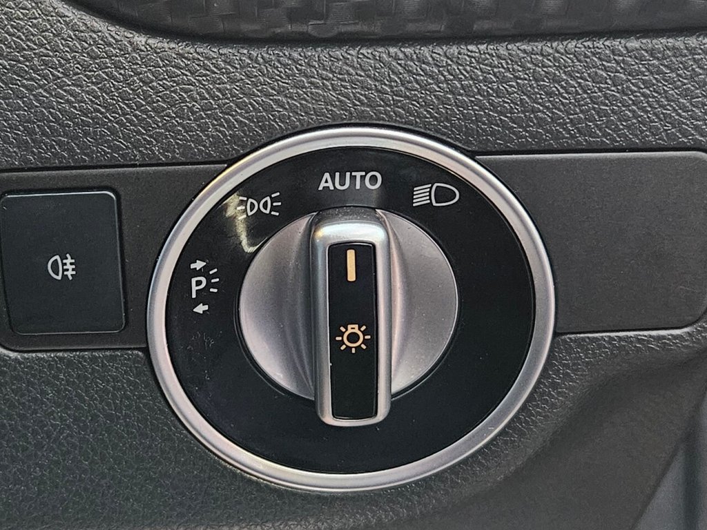 Used Mercedes-Benz A-Class 2016 for sale - 76867365: Photo 42