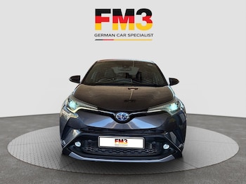 Used Toyota C-HR 2019 for sale - 79517996: Photo
