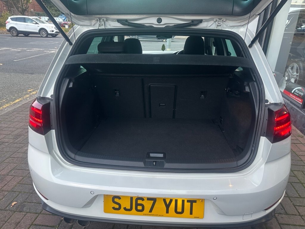 Used Volkswagen Golf 2017 for sale - 76867353: Photo 33