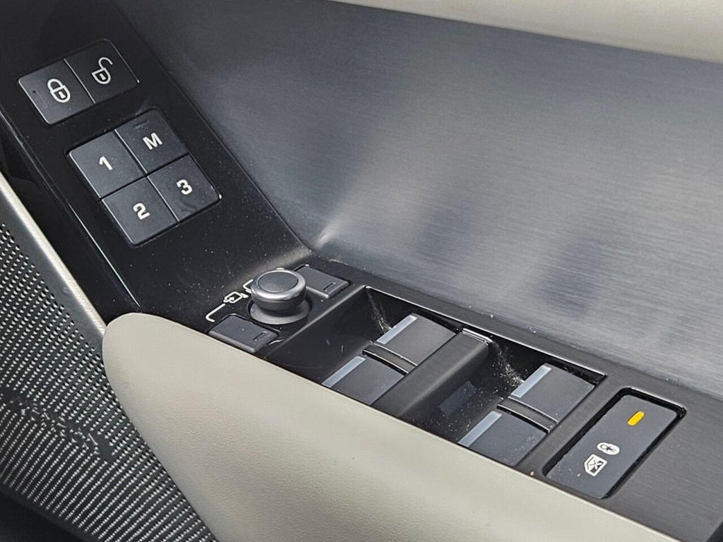 Used Land Rover Range Rover Velar 2017 for sale - 77571433: Photo 37