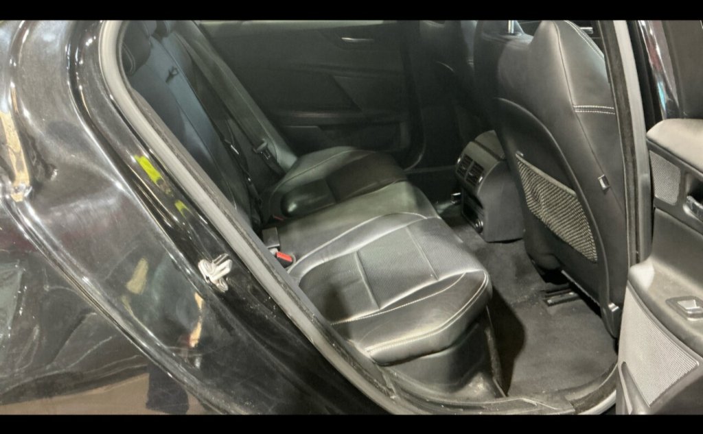 Used Jaguar XE 2017 for sale - 78016773: Photo 8