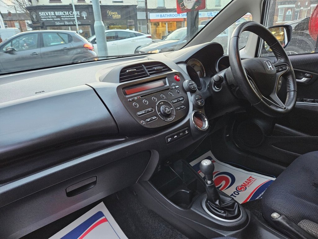Used Honda Jazz 2013 for sale - 76867613: Photo 15