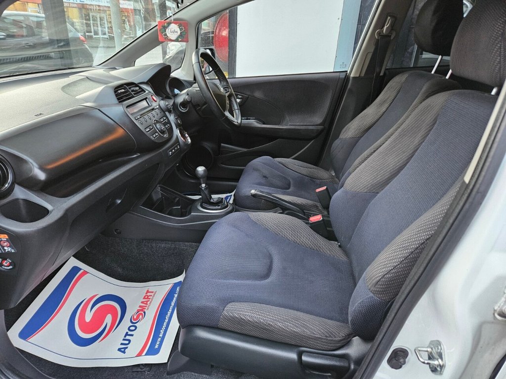 Used Honda Jazz 2013 for sale - 76867613: Photo 16