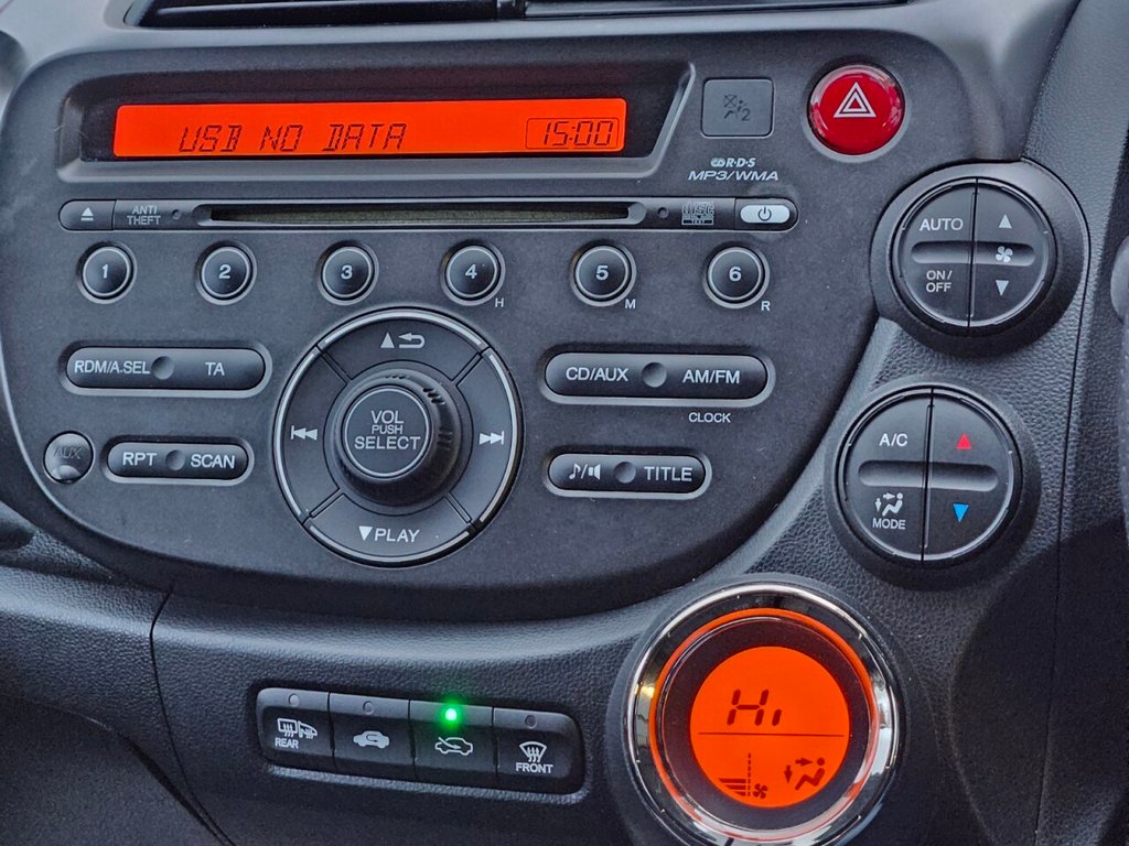 Used Honda Jazz 2013 for sale - 76867613: Photo 24