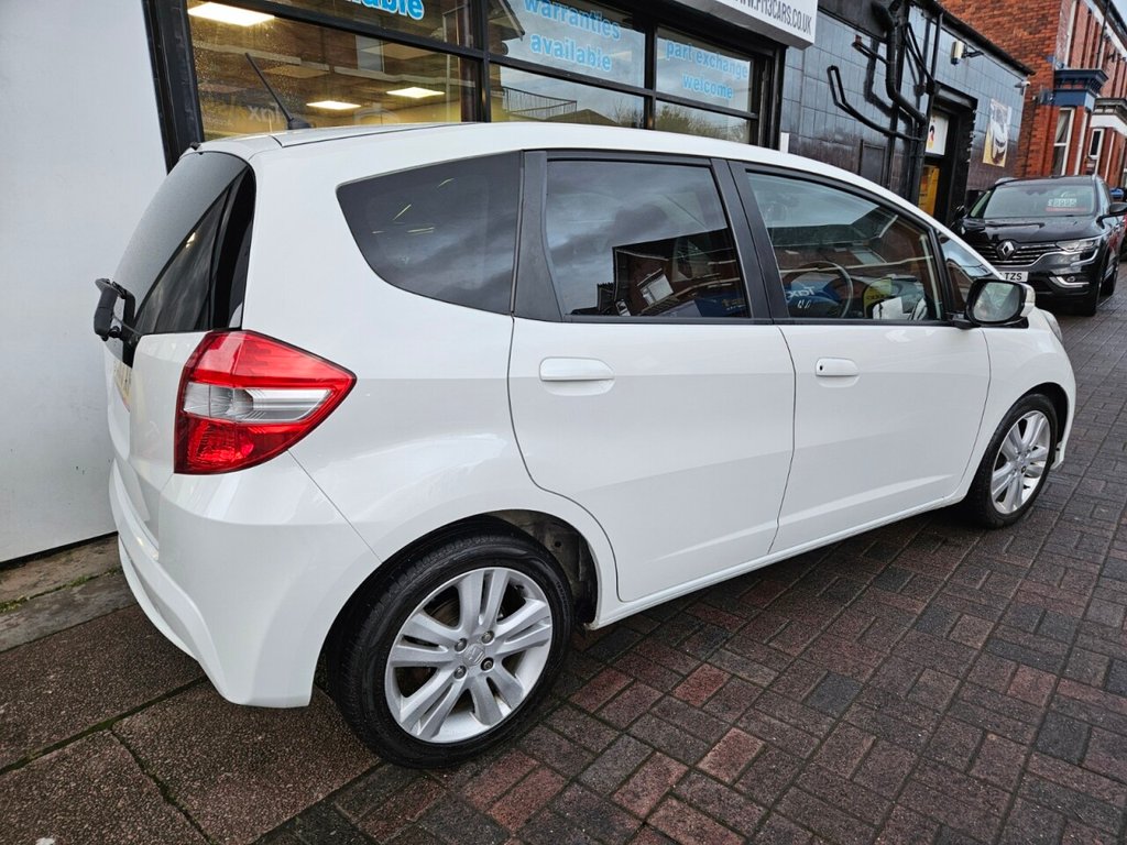 Used Honda Jazz 2013 for sale - 76867613: Photo 28
