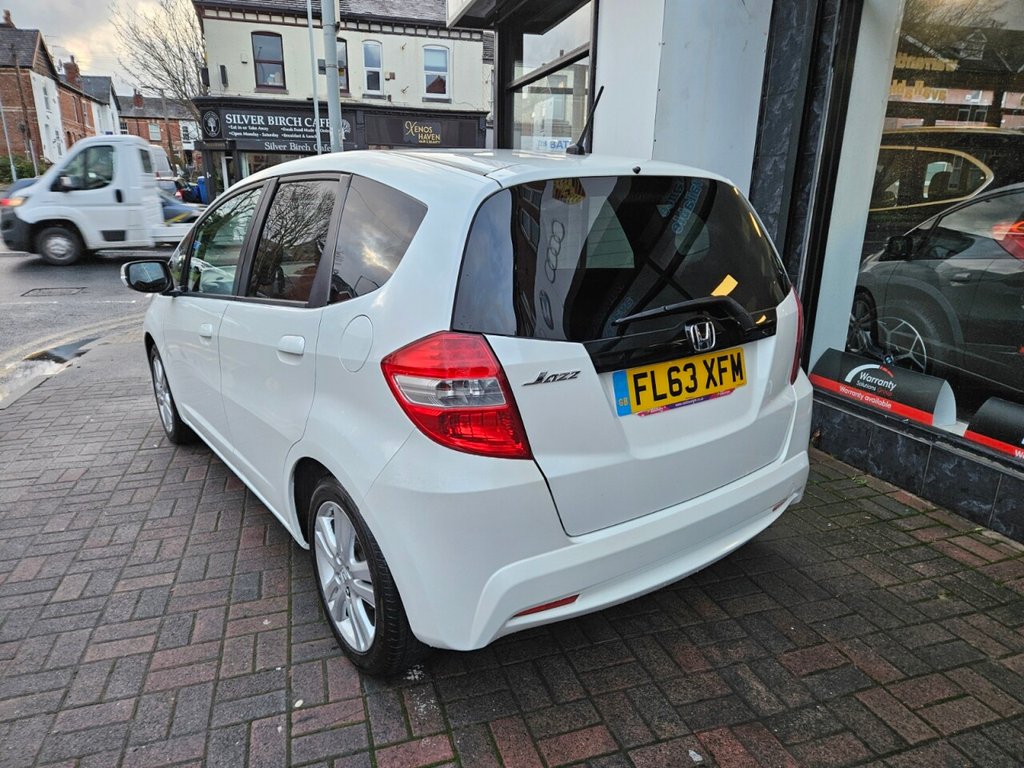 Used Honda Jazz 2013 for sale - 76867613: Photo 31