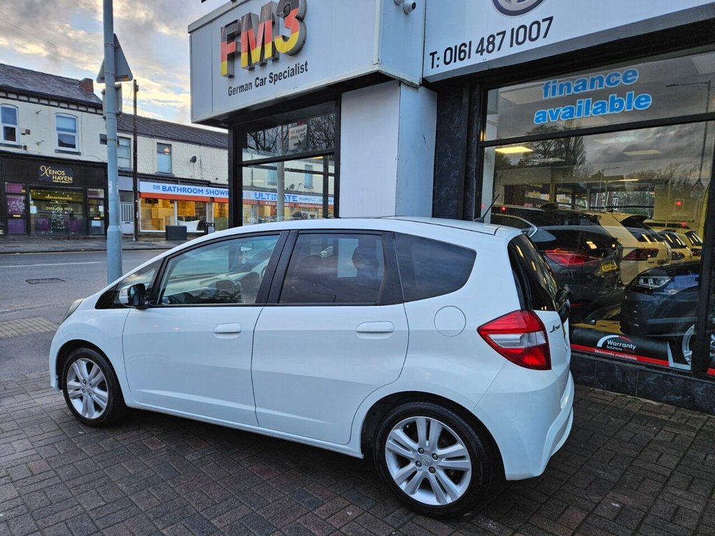 Used Honda Jazz 2013 for sale - 76867613: Photo 32