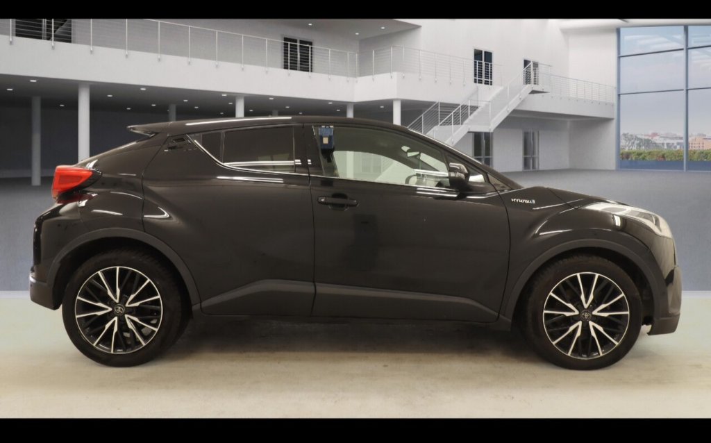 Used Toyota C-HR 2018 for sale - 77571392: Photo 4