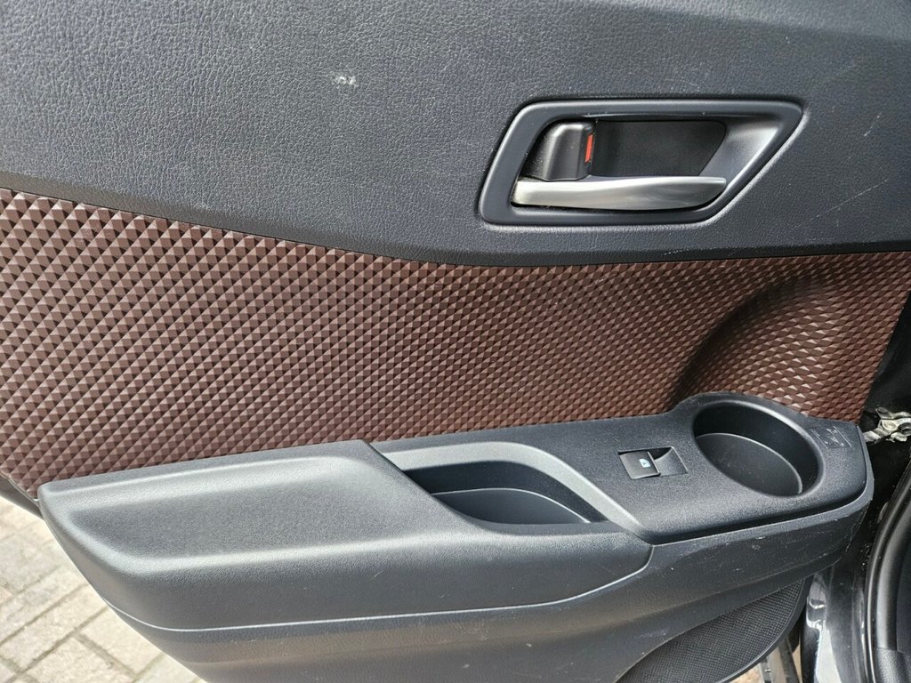 Used Toyota C-HR 2018 for sale - 77571392: Photo 44