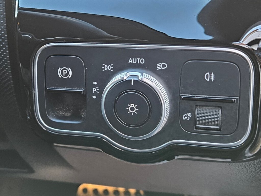 Used Mercedes-Benz A-Class 2018 for sale - 76867199: Photo 21