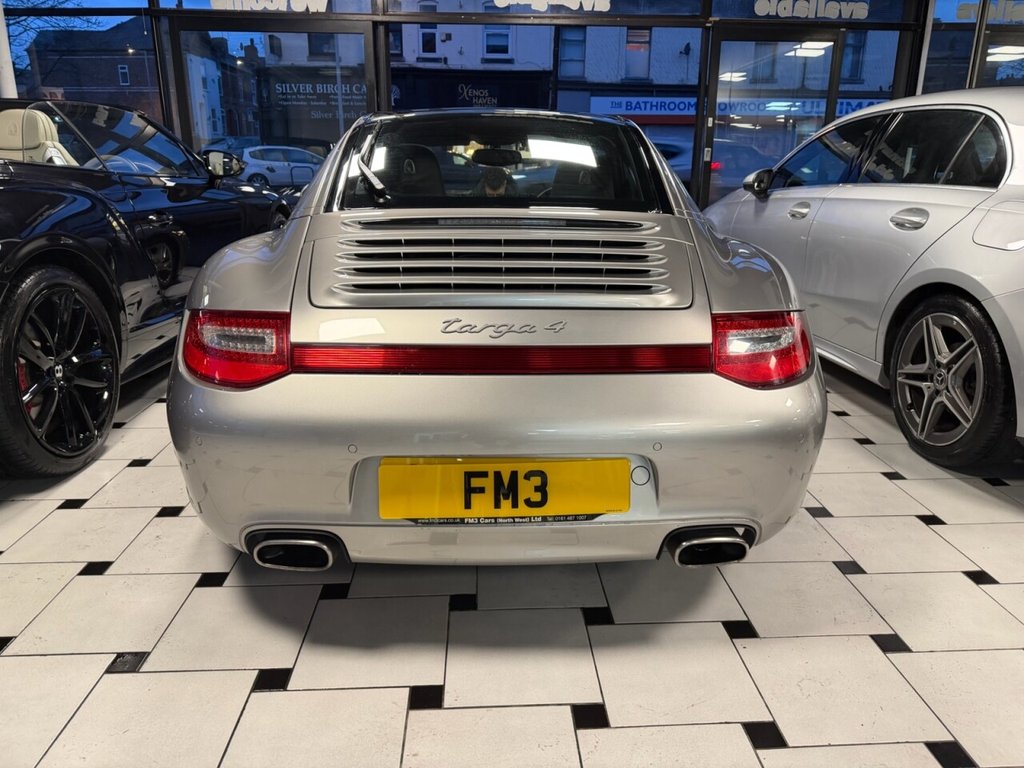 Used Porsche 911 2011 for sale - 77632090: Photo 12