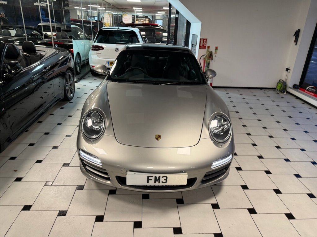Used Porsche 911 2011 for sale - 77632090: Photo 2