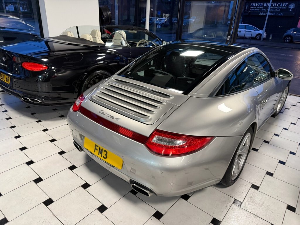 Used Porsche 911 2011 for sale - 77632090: Photo 6