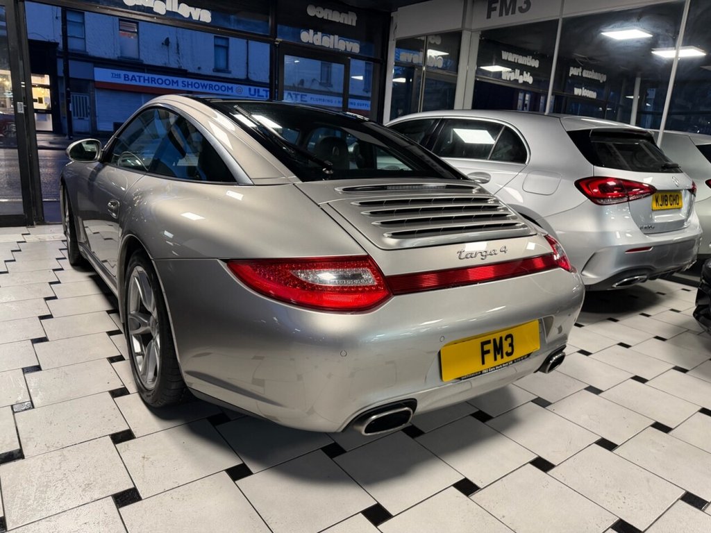 Used Porsche 911 2011 for sale - 77632090: Photo 8