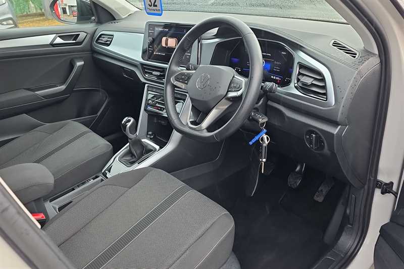 Used Volkswagen T-Roc 2023 for sale - 77726259: Photo 10