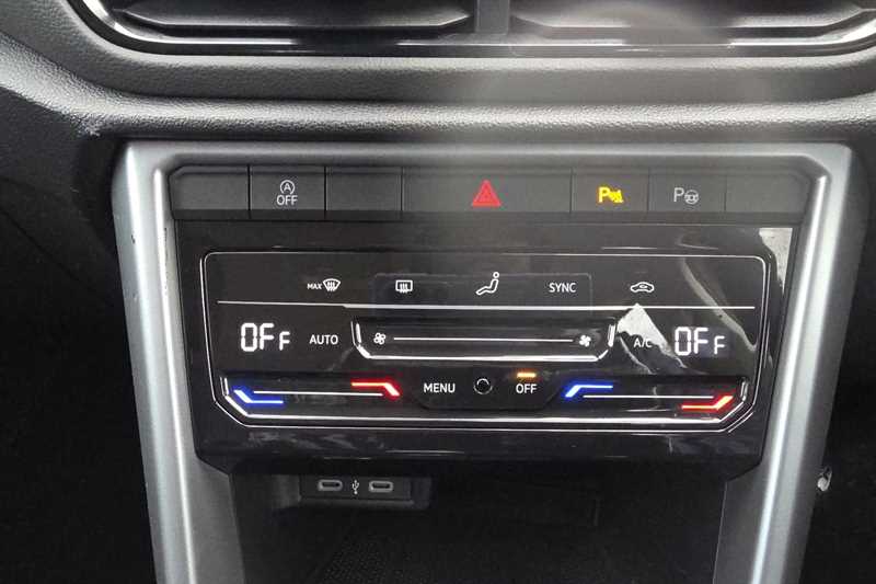 Used Volkswagen T-Roc 2023 for sale - 77726259: Photo 15