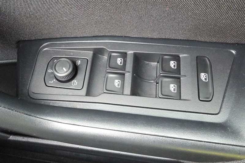 Used Volkswagen T-Roc 2023 for sale - 77726259: Photo 16