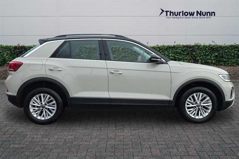 Used Volkswagen T-Roc 2023 for sale - 77726259: Photo 2