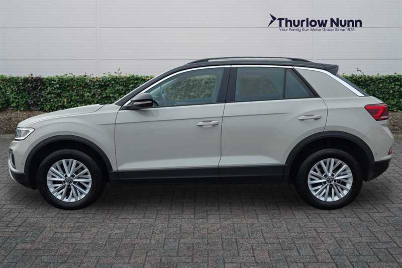 Used Volkswagen T-Roc 2023 for sale - 77726259: Photo 6