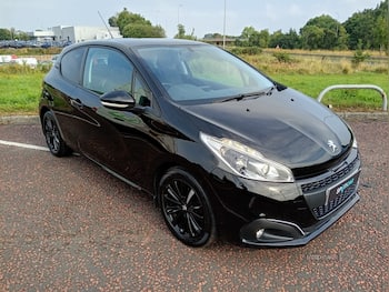 Used Peugeot 208 2017 for sale - 79670536: Photo