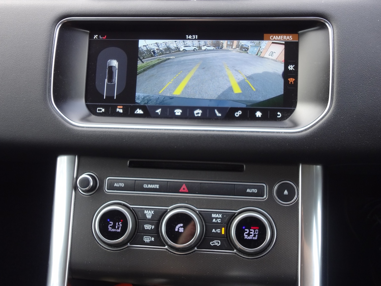 Used Land Rover Range Rover Sport 2017 for sale - 77643460: Photo 11