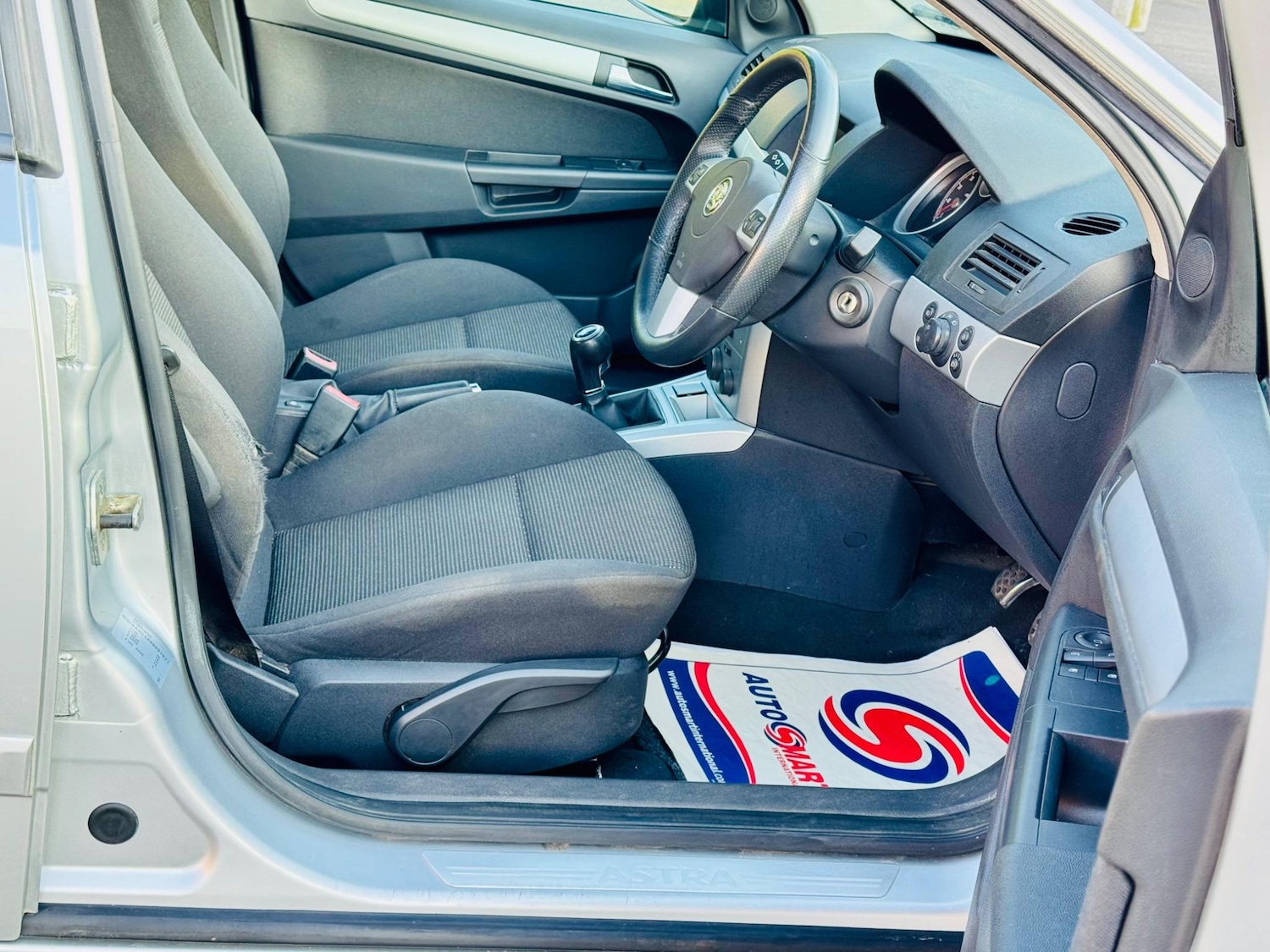 Used Vauxhall Astra for sale - 76592063: Photo 25