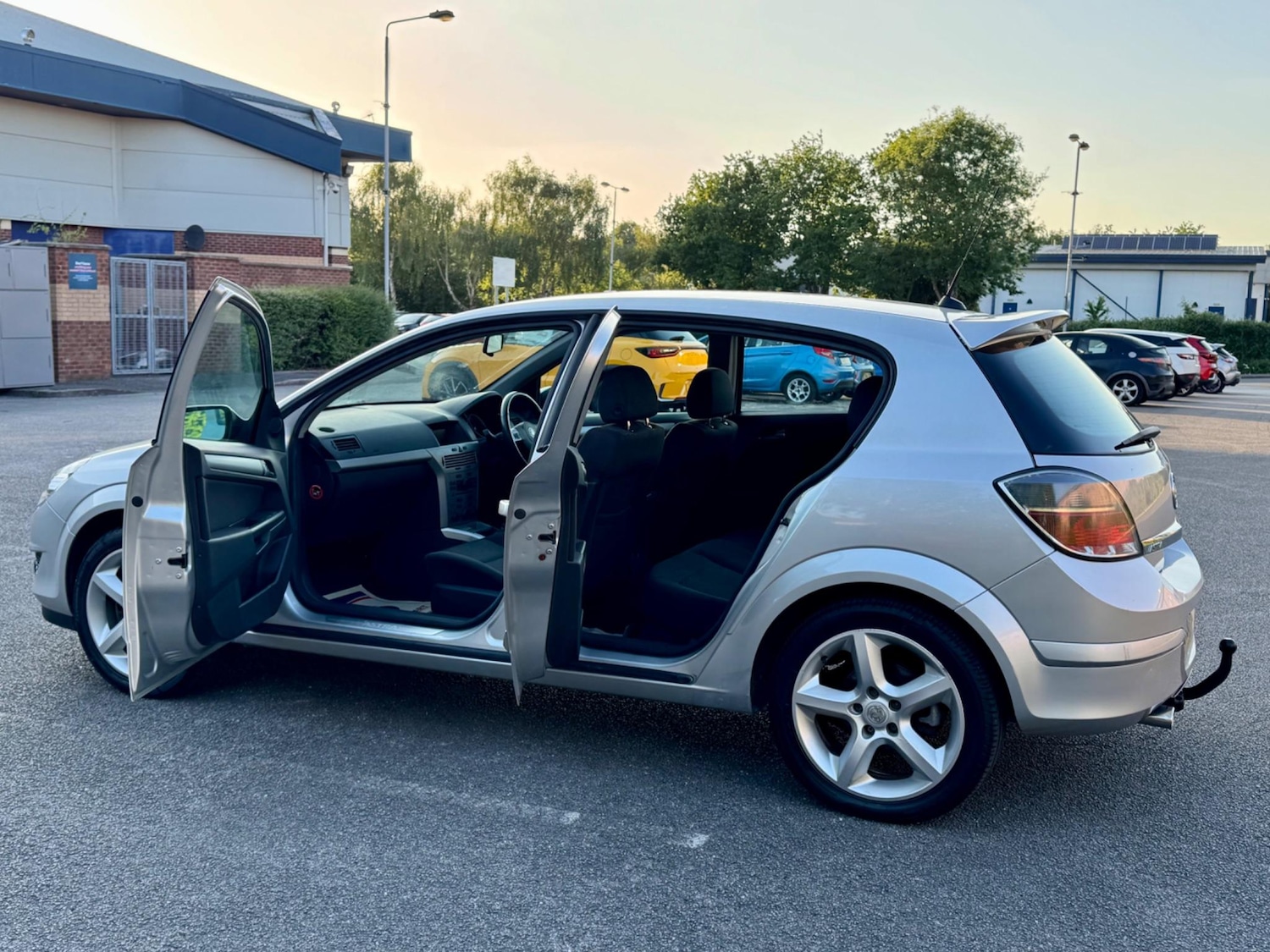 Used Vauxhall Astra for sale - 76592063: Photo 32