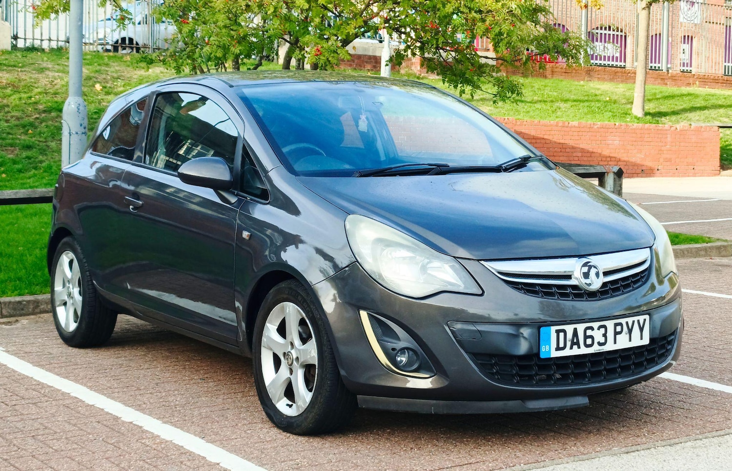 Used Vauxhall Corsa 2014 for sale - 76246647: Photo 1