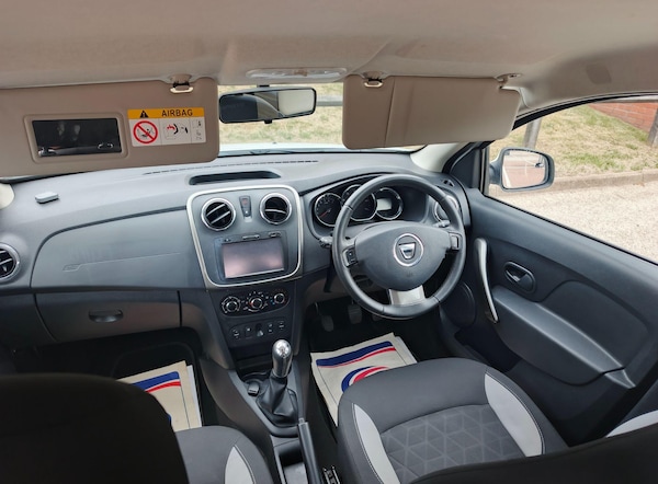 Used Dacia Sandero Stepway 2015 for sale - 75508462: Photo 10