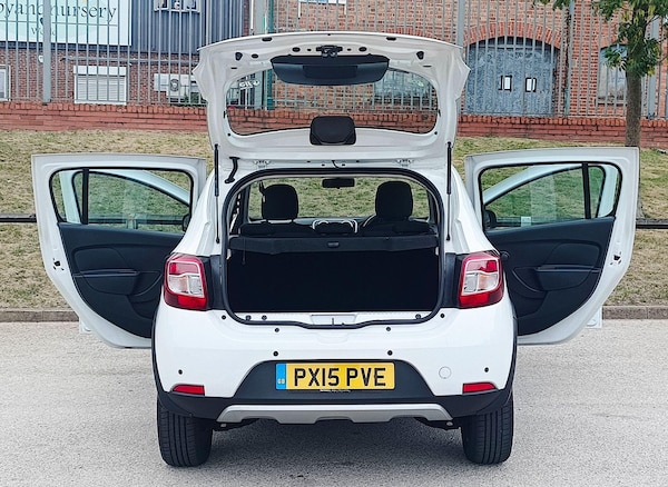 Used Dacia Sandero Stepway 2015 for sale - 75508462: Photo 22