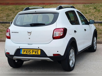 Used Dacia Sandero Stepway 2015 for sale - 75508462: Photo