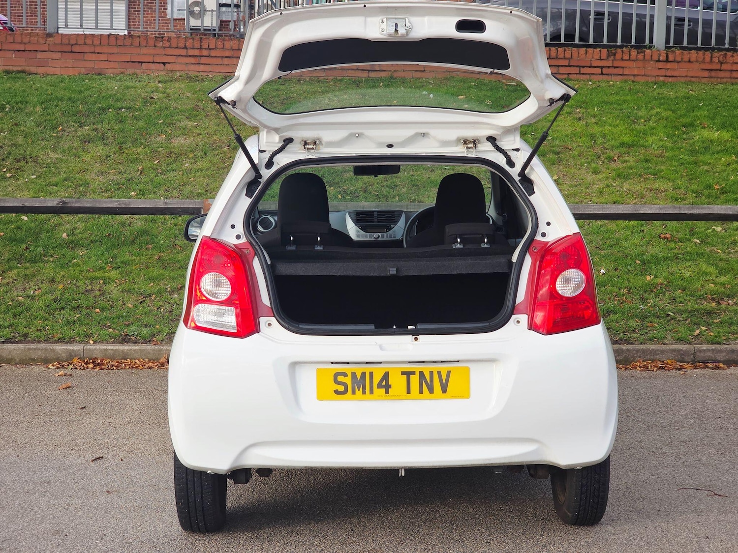 Used Suzuki Alto 2014 for sale - 76360720: Photo 16