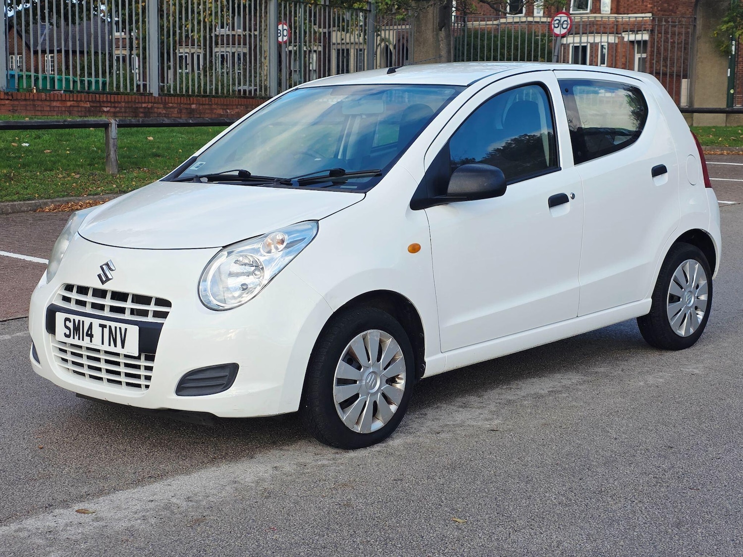 Used Suzuki Alto 2014 for sale - 76360720: Photo 2