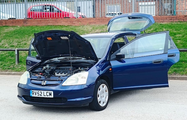 Used Honda Civic 2002 for sale - 76215523: Photo 13