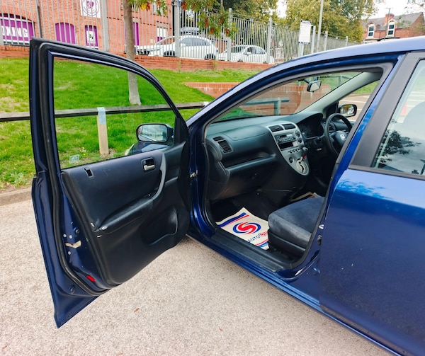 Used Honda Civic 2002 for sale - 76215523: Photo 18