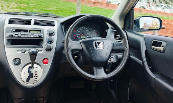 Used Honda Civic 2002 for sale - 76215523: Photo 9