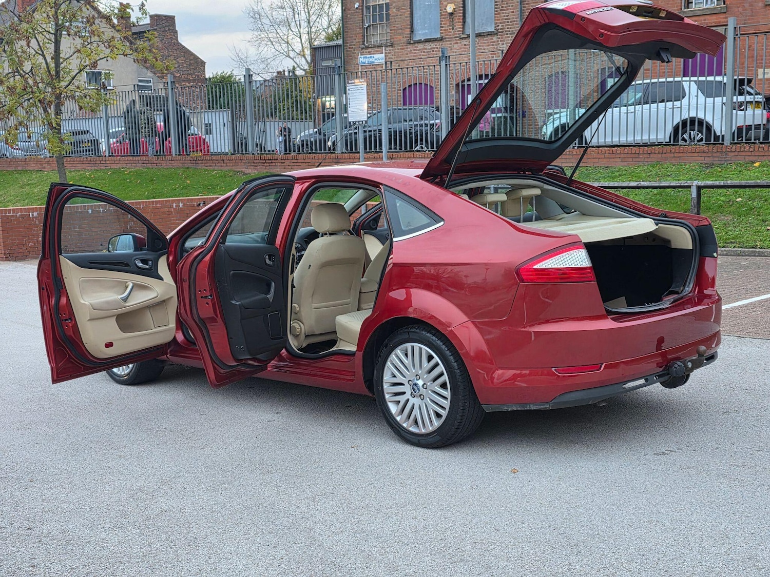 Used Ford Mondeo 2010 for sale - 76441202: Photo 17