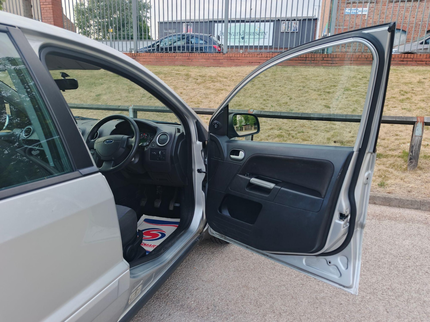 Vehicle 29