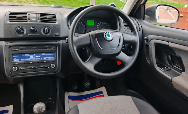 Used Skoda Fabia 2010 for sale - 76238925: Photo 23