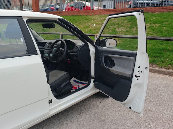 Used Skoda Fabia 2010 for sale - 76238925: Photo 28