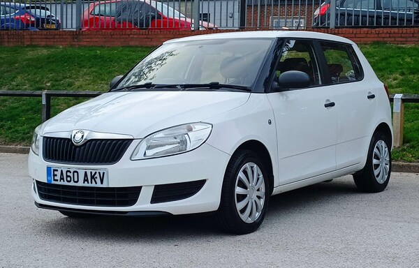Used Skoda Fabia 2010 for sale - 76238925: Photo 2