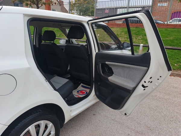 Used Skoda Fabia 2010 for sale - 76238925: Photo 35