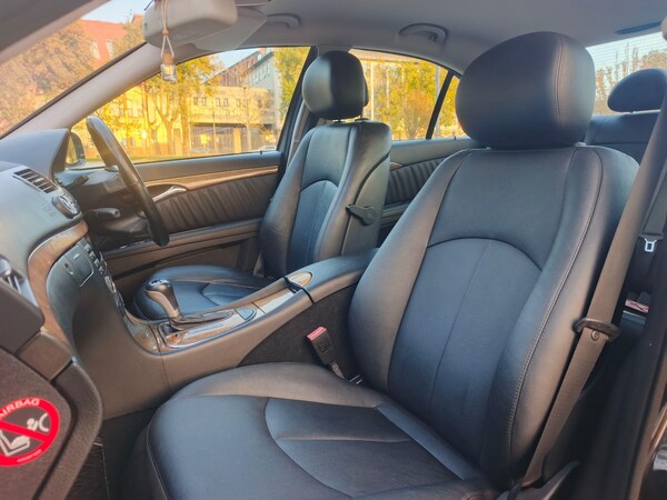 Used Mercedes-Benz E Class 2008 for sale - 76260477: Photo 10