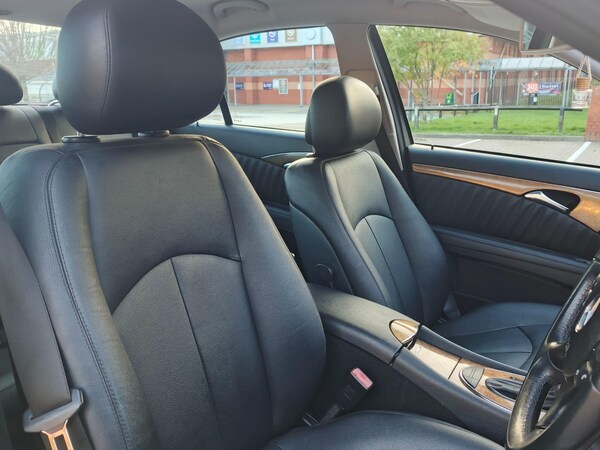 Used Mercedes-Benz E Class 2008 for sale - 76260477: Photo 11