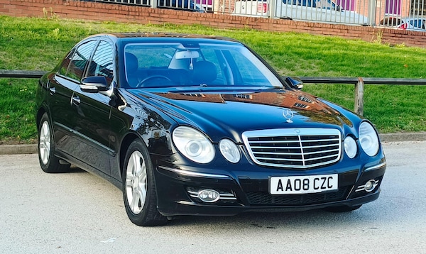 Used Mercedes-Benz E Class 2008 for sale - 76260477: Photo 1